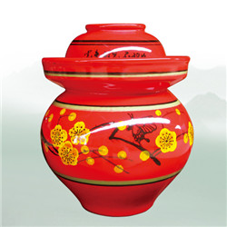 中国红泡菜坛
